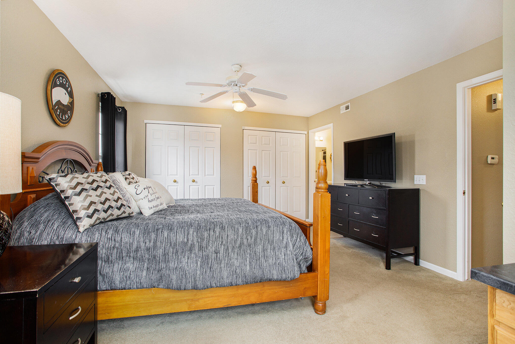 Marshall, Michigan 49068, United States, 2 Bedrooms Bedrooms, ,2 BathroomsBathrooms,Residential,Pending,38810