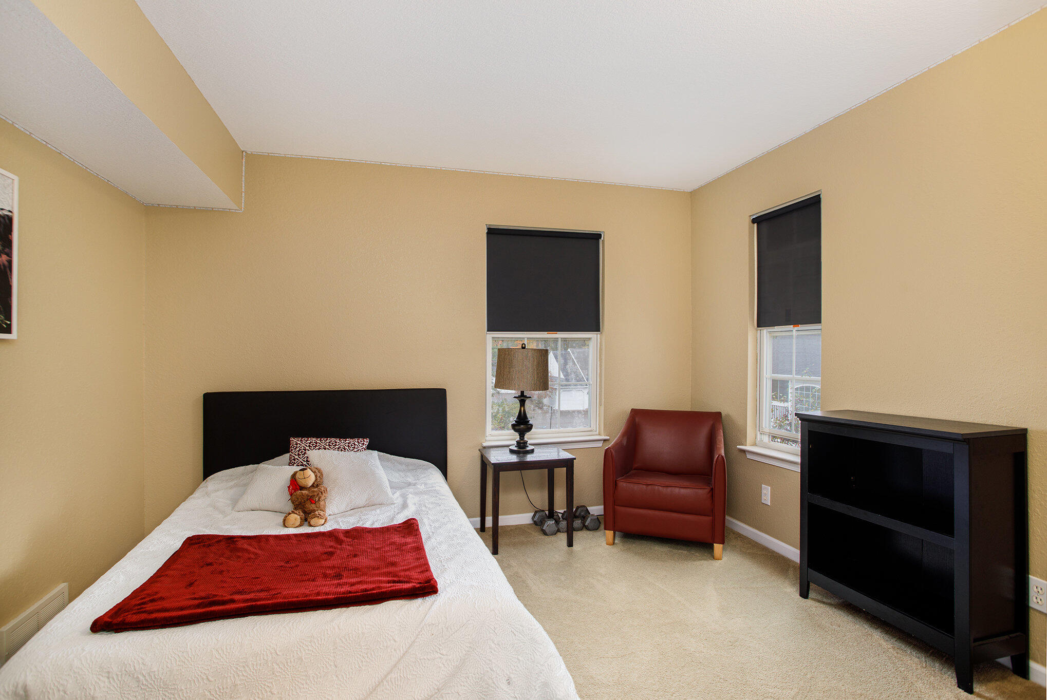 Marshall, Michigan 49068, United States, 2 Bedrooms Bedrooms, ,2 BathroomsBathrooms,Residential,Pending,38810