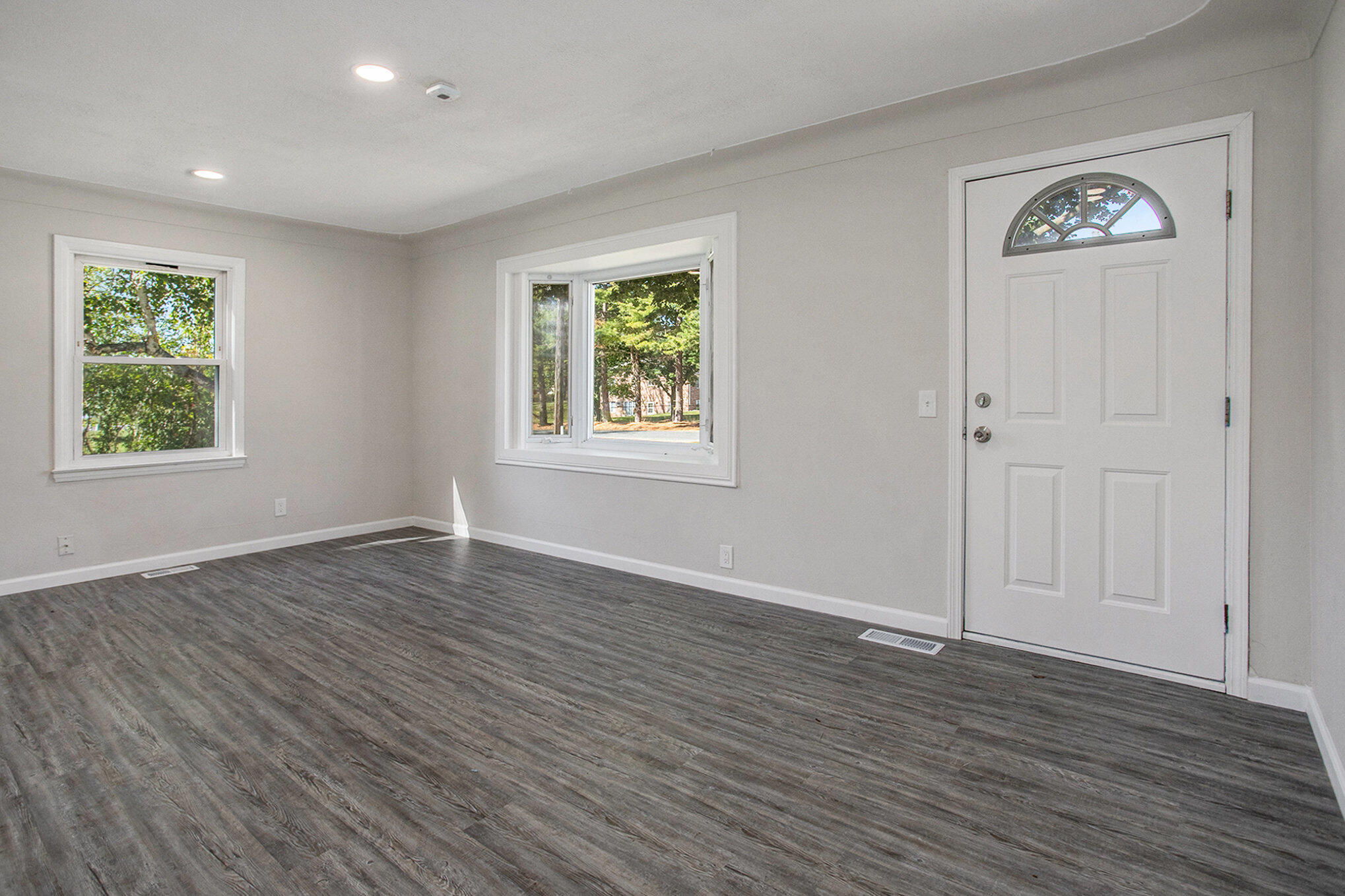 Portage, Michigan 49002, United States, 2 Bedrooms Bedrooms, ,1 BathroomBathrooms,Residential,Active,225778