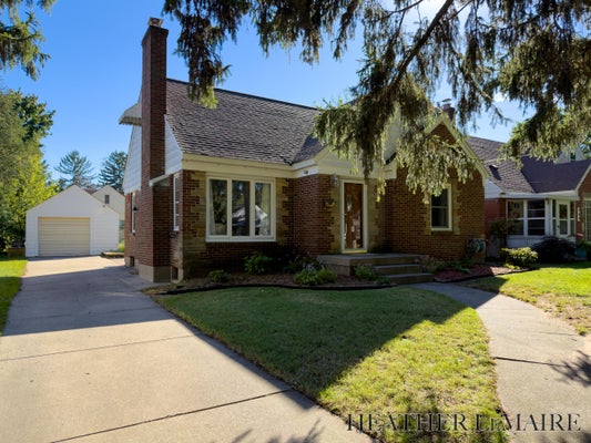 910 NEVADA ST SE, GRAND RAPIDS, MI 49507 - Image 9c935ed869031a1953a5f2700a3160eb/3727070408