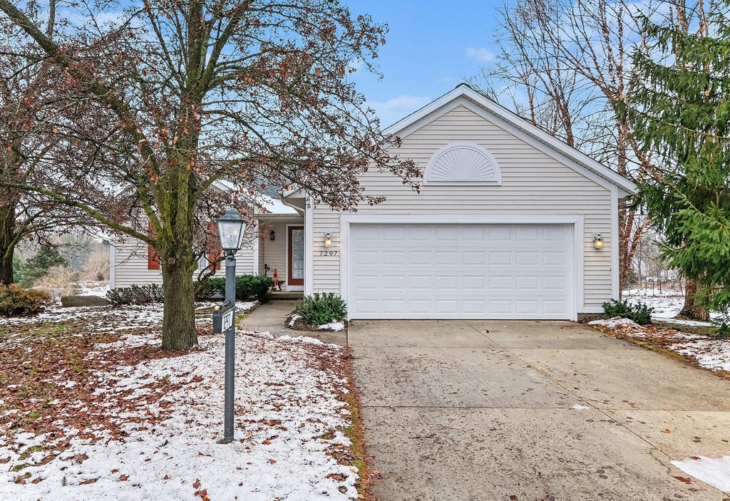 Photo of 7297 Tillicum Trail NE, Rockford, MI 49341 (MLS # 26001781)