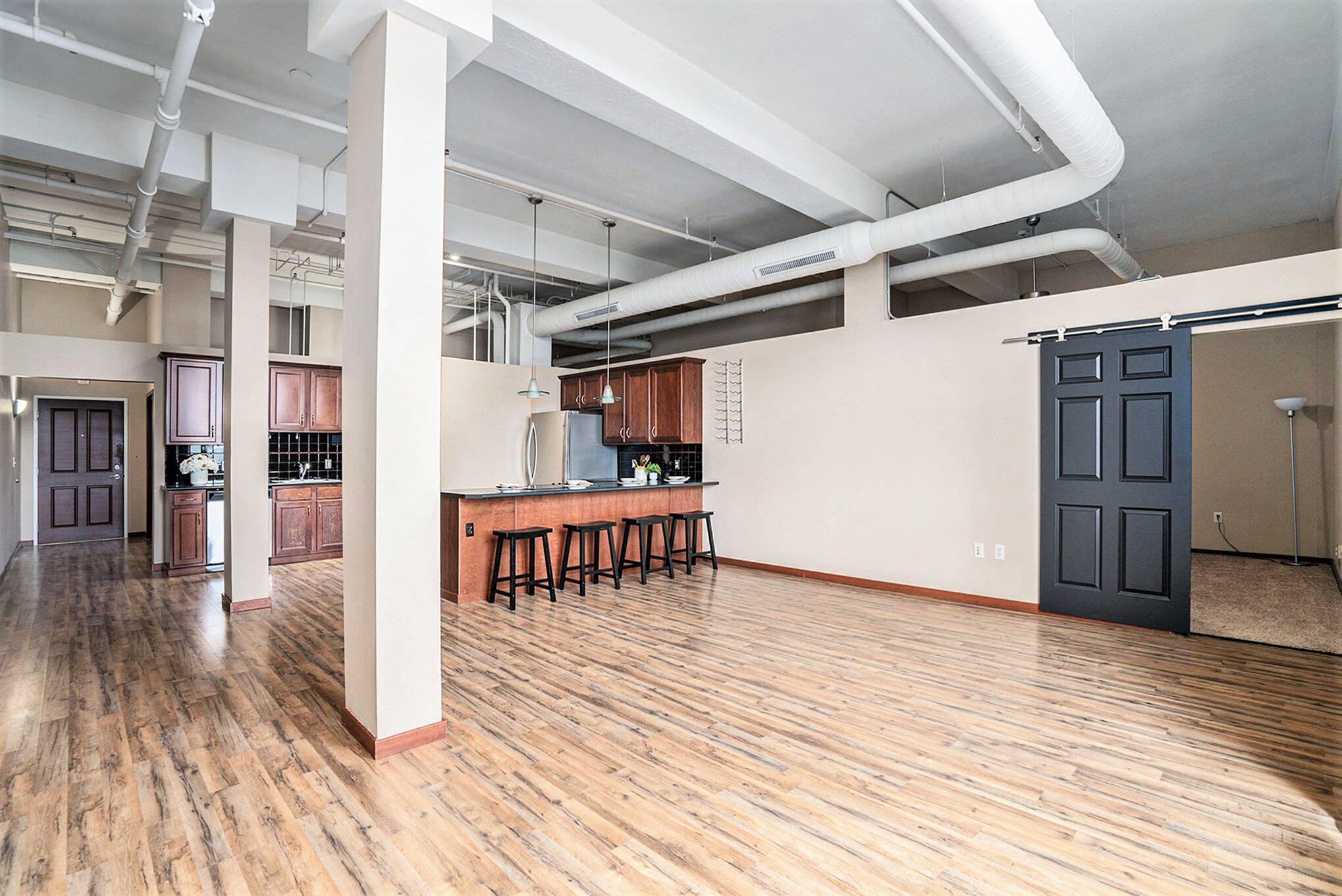 Kalamazoo, Michigan 49007, United States, 2 Bedrooms Bedrooms, ,2 BathroomsBathrooms,Residential,Active,3943