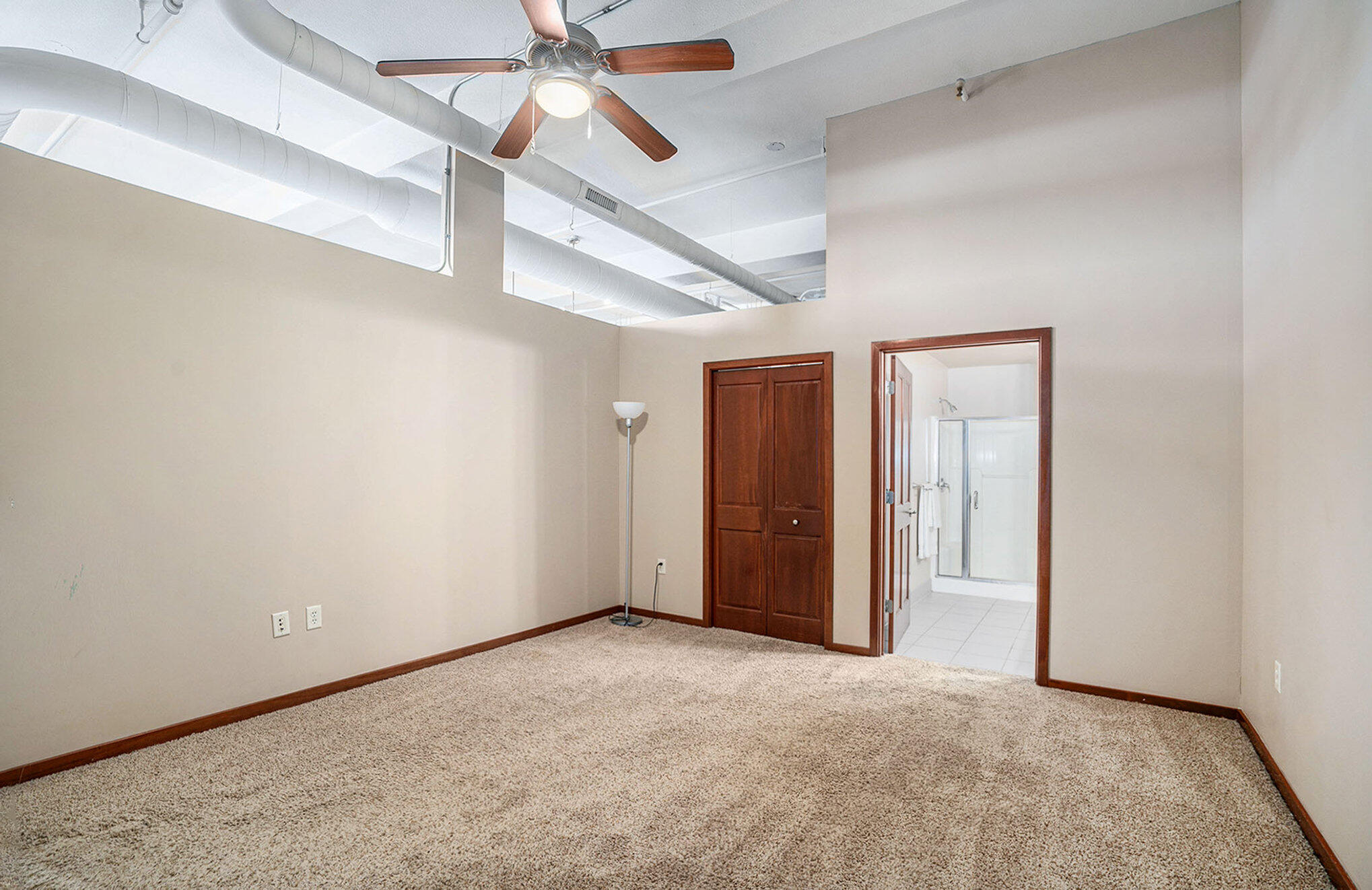 Kalamazoo, Michigan 49007, United States, 2 Bedrooms Bedrooms, ,2 BathroomsBathrooms,Residential,Active,3943