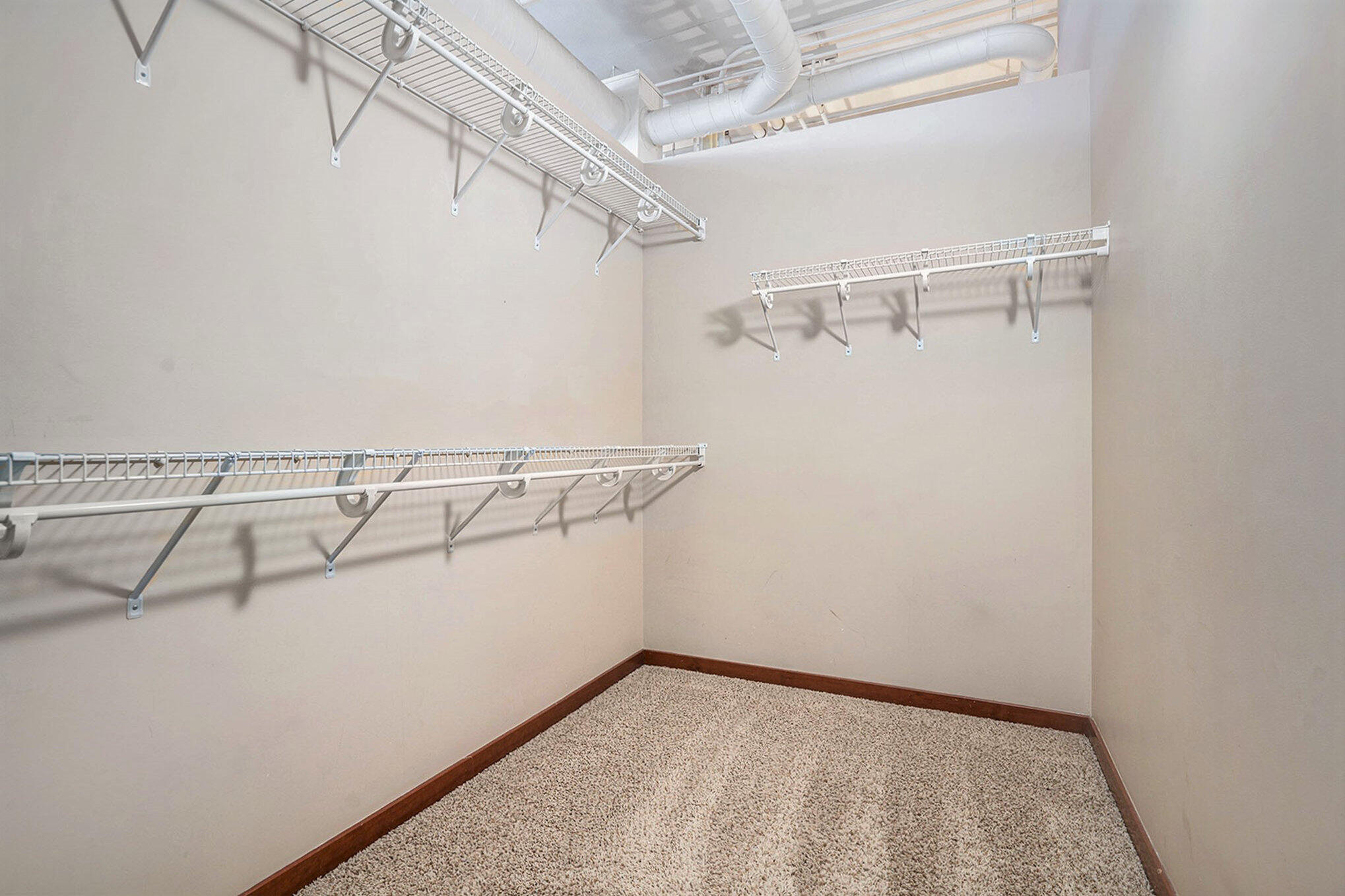 Kalamazoo, Michigan 49007, United States, 2 Bedrooms Bedrooms, ,2 BathroomsBathrooms,Residential,Active,3943