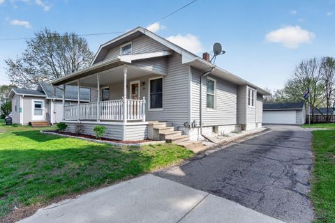 Photo of 911 E Mcdevitt Avenue, Jackson, MI 49203 (MLS # 26017623)