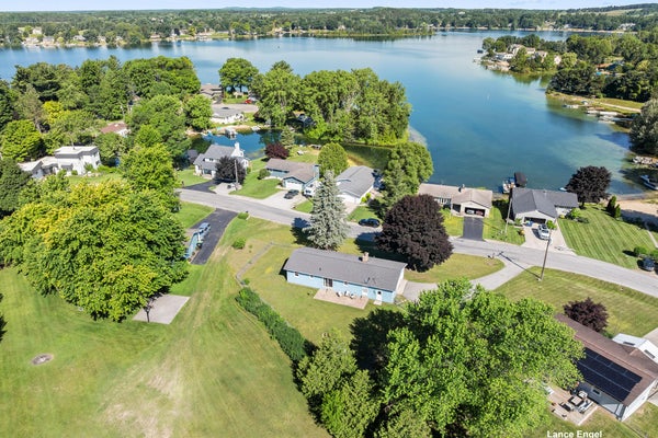 5157 HIGHLAND DR, TRAVERSE CITY, MI 49685 - Image 9d75ccdaec4b83219f9451b76717c681/2442829758