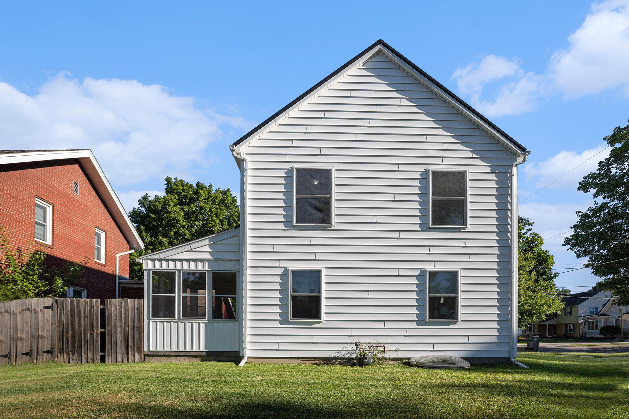 Sturgis, Michigan 49091, United States, 3 Bedrooms Bedrooms, ,2 BathroomsBathrooms,Residential,Active,200582