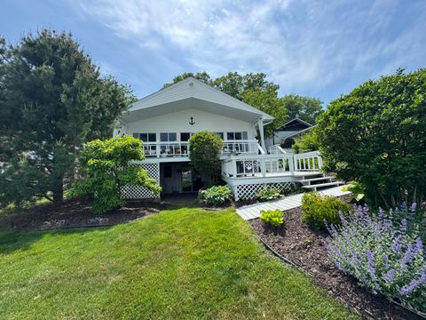 16933 Royal Lane Spring Lake MI 49456