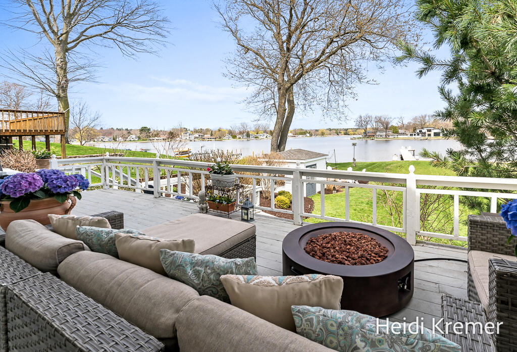 16933 Royal Lane