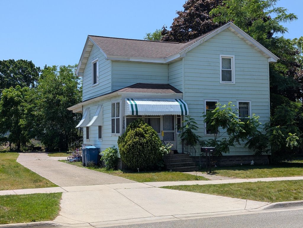 Photo of 1236 Fulton Avenue St, Grand Haven, MI 49417 (MLS # 25030426)