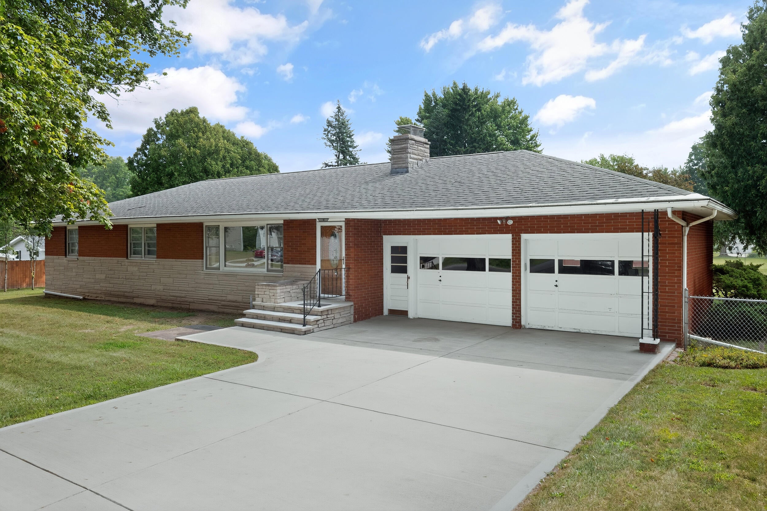128 Schirmer Parkway
