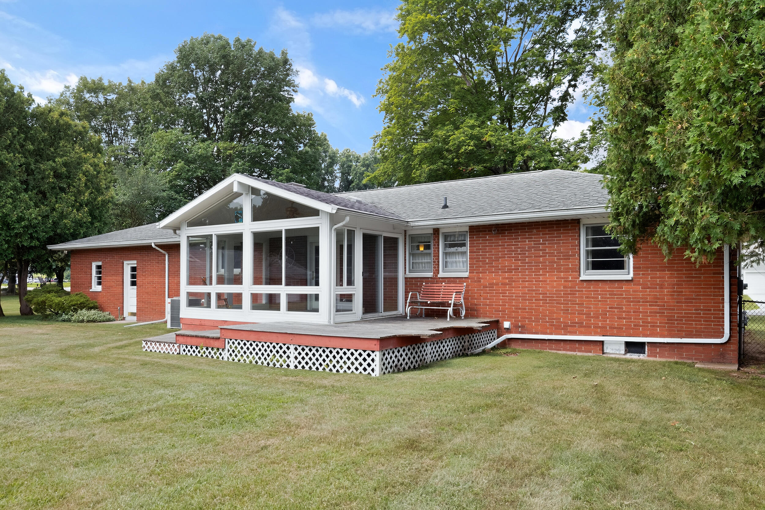 128 Schirmer Parkway