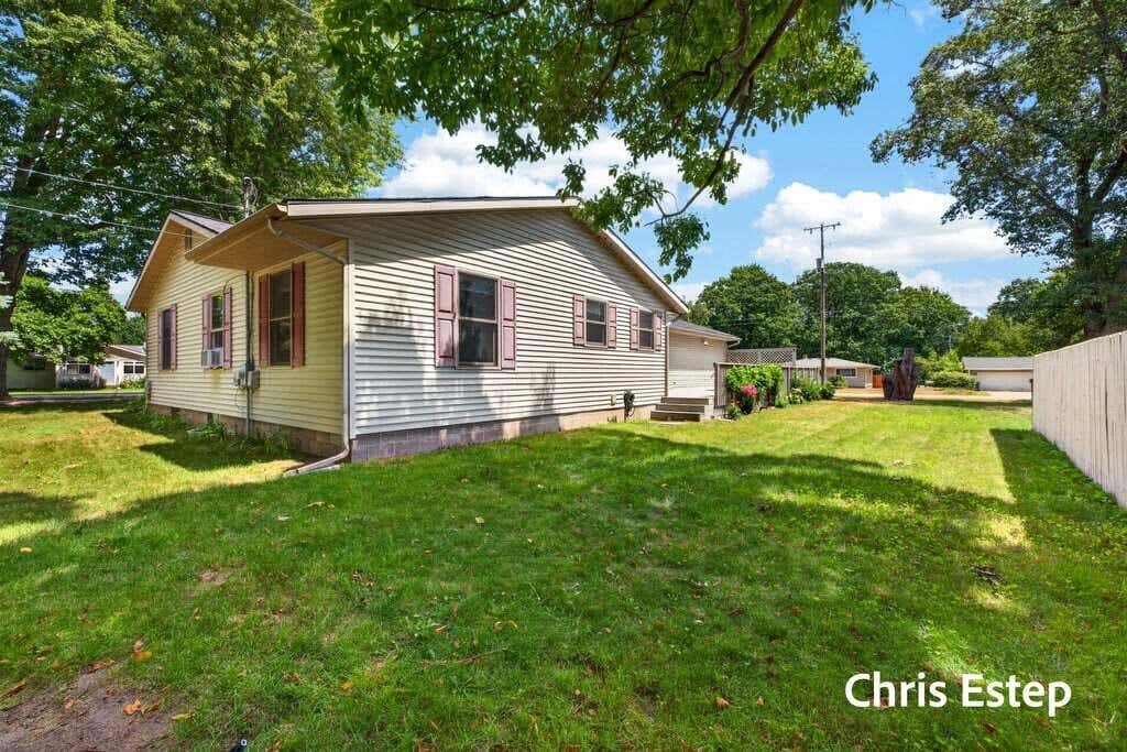 Photo of 15288 Pruin Street, Spring Lake, MI 49456 (MLS # 26041614)