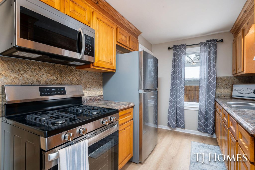 Photo of 3109 Temple Street, Muskegon, MI 49444 (MLS # 26001108)