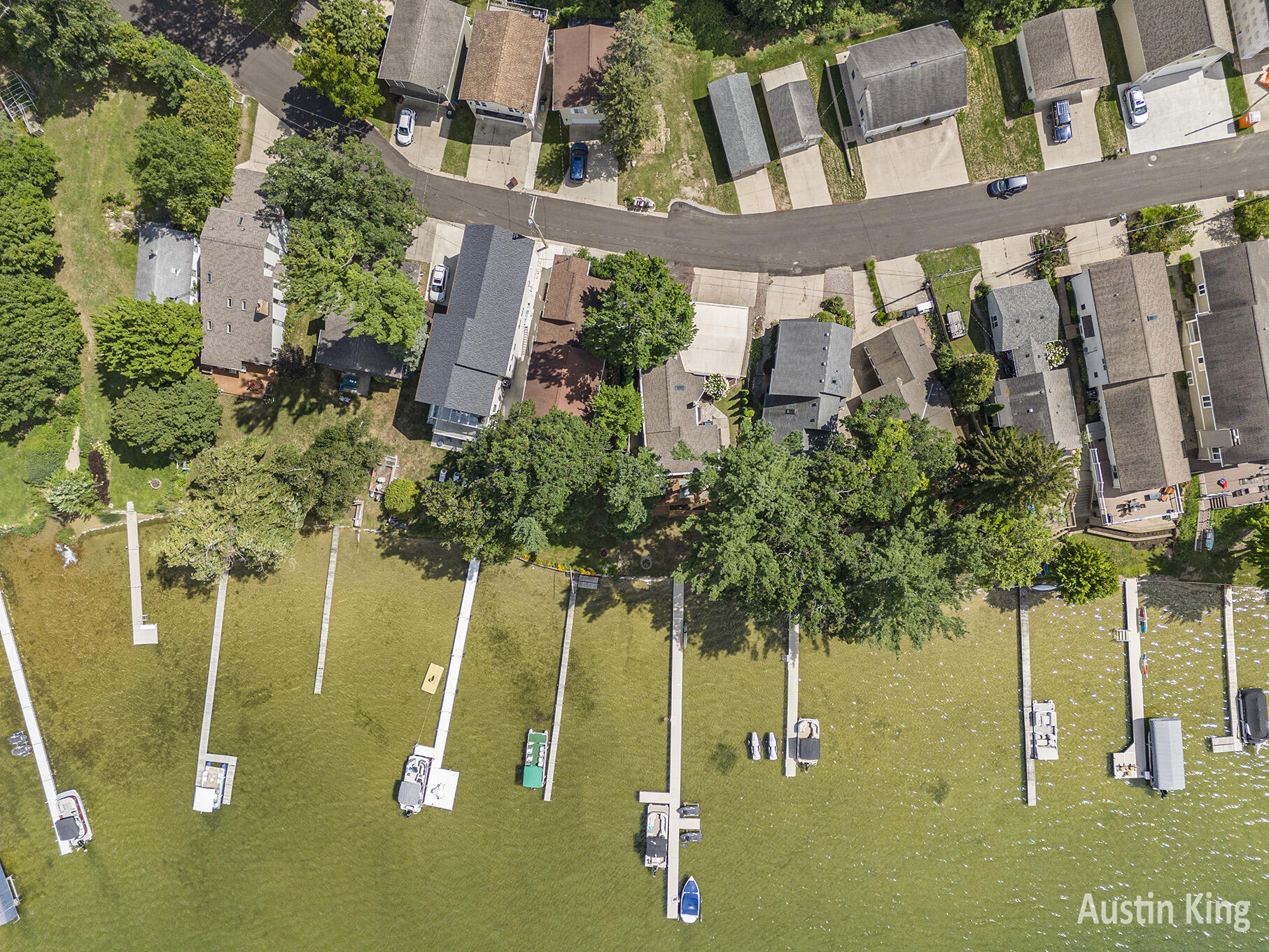 Rockford, Michigan 49341, United States, 4 Bedrooms Bedrooms, ,1 BathroomBathrooms,Residential,Active,199942