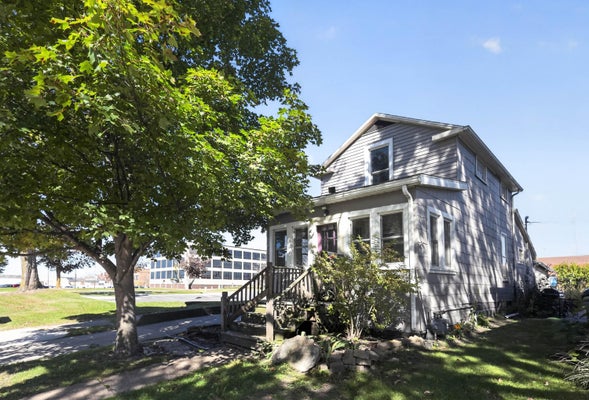 909 BROAD ST, SAINT JOSEPH, MI 49085 - Image 9e4e064d46111f2aedd01f62315595b8/647222174
