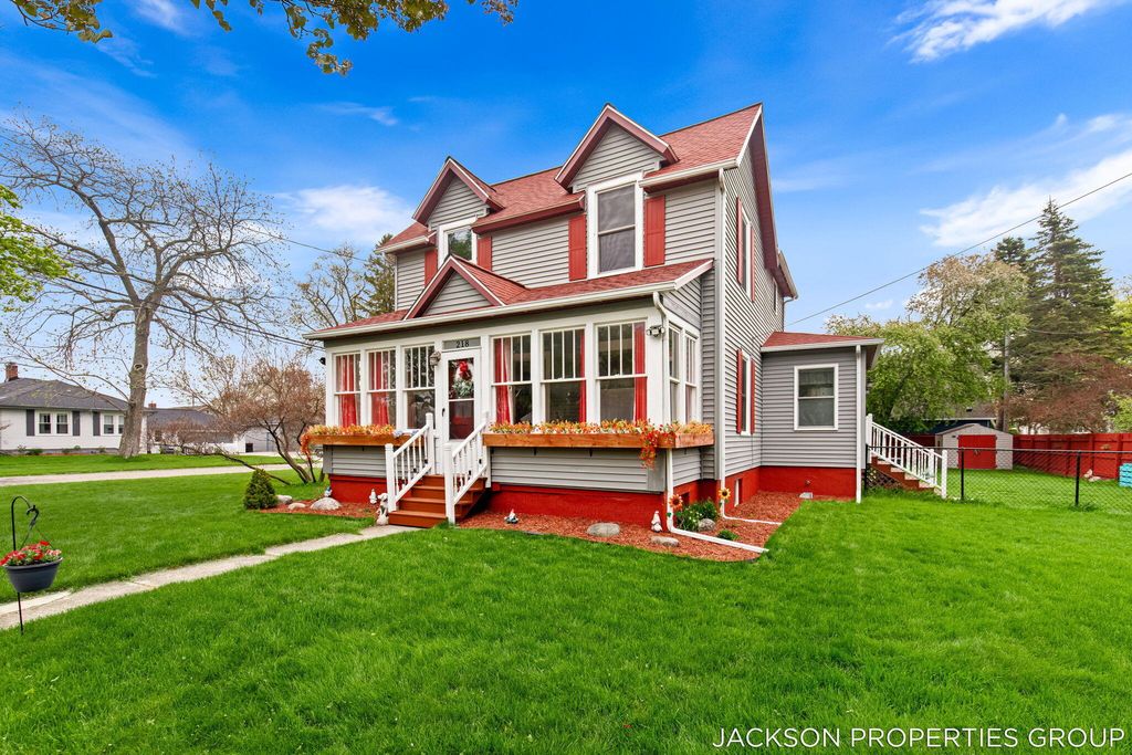 Photo of 218 N Jackson Street, Spring Lake, MI 49456 (MLS # 26022115)