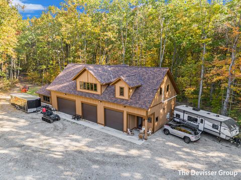 Photo of 5837 Timber Bluff Trail, Fennville, MI 49408 (MLS # 26008518)
