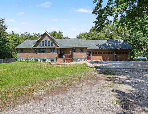 Photo of 1824 S Pere Marquette Highway, Ludington, MI 49431 (MLS # 26035361)