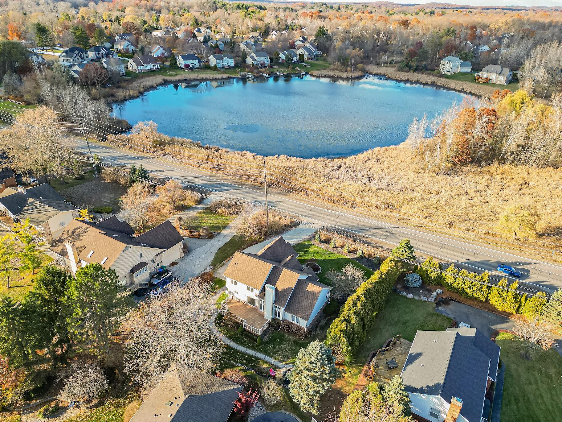 3345 E Commerce Road