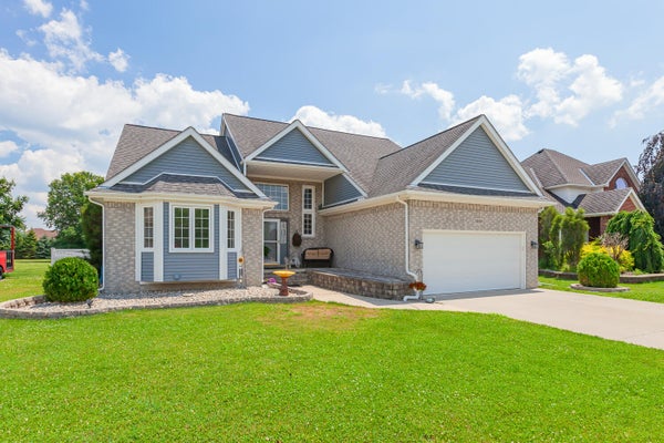 32321 LIPAROTO DR, ROCKWOOD, MI 48173 - Image 9eed5ffdc4e9da64dd0673baa9fa7868/1372011816