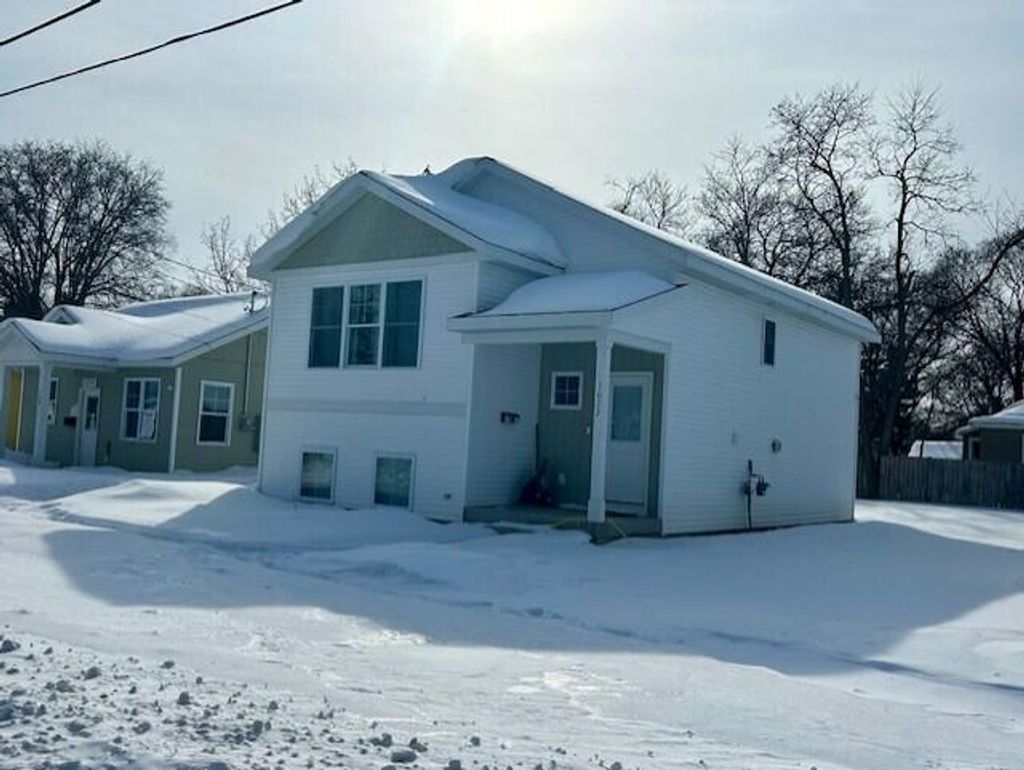 Photo of 1077 Sophia Street, Muskegon, MI 49442 (MLS # 26004813)