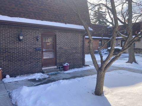 5065 Crooks Royal Oak MI 48073