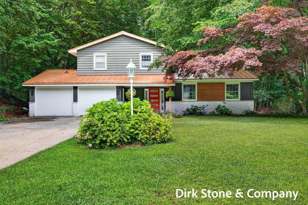 Photo of 18569 Pawnee Drive, Spring Lake, MI 49456 (MLS # 26040939)