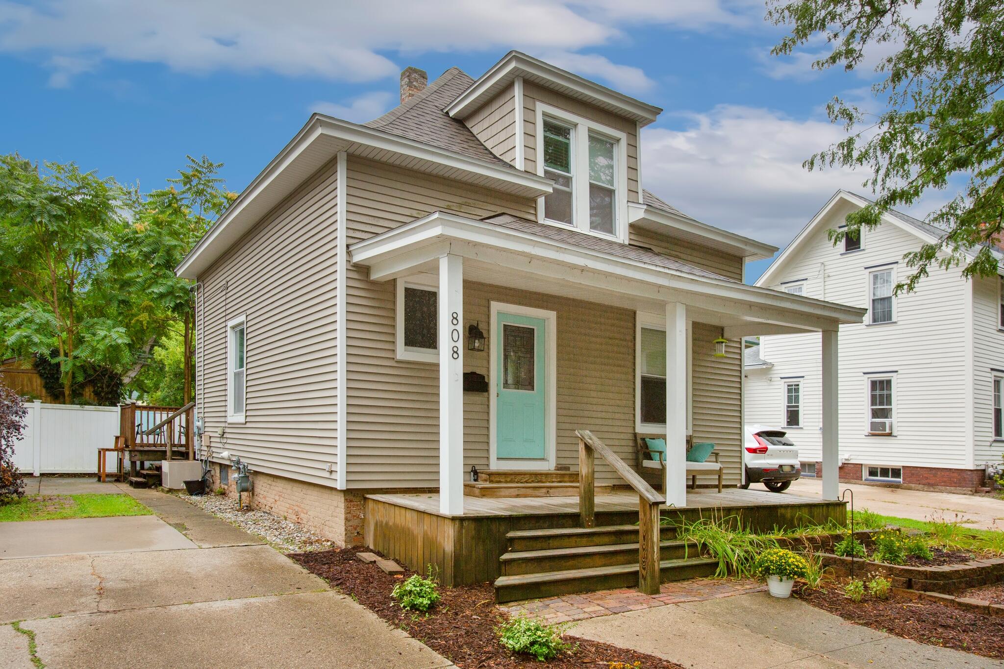 808 Wisconsin Avenue