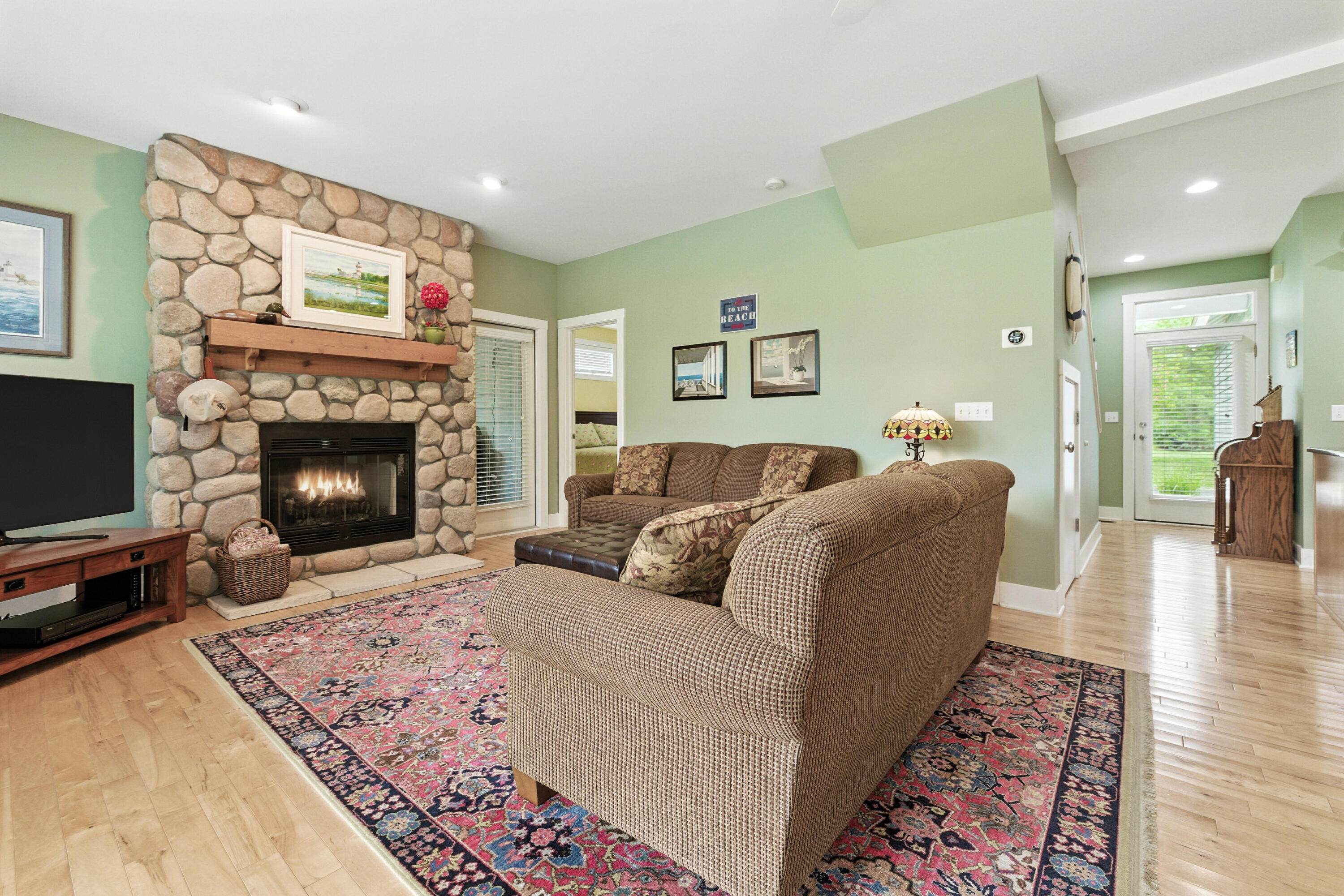 New Buffalo, Michigan 49117, United States, 3 Bedrooms Bedrooms, ,3 BathroomsBathrooms,Residential,Active,160555