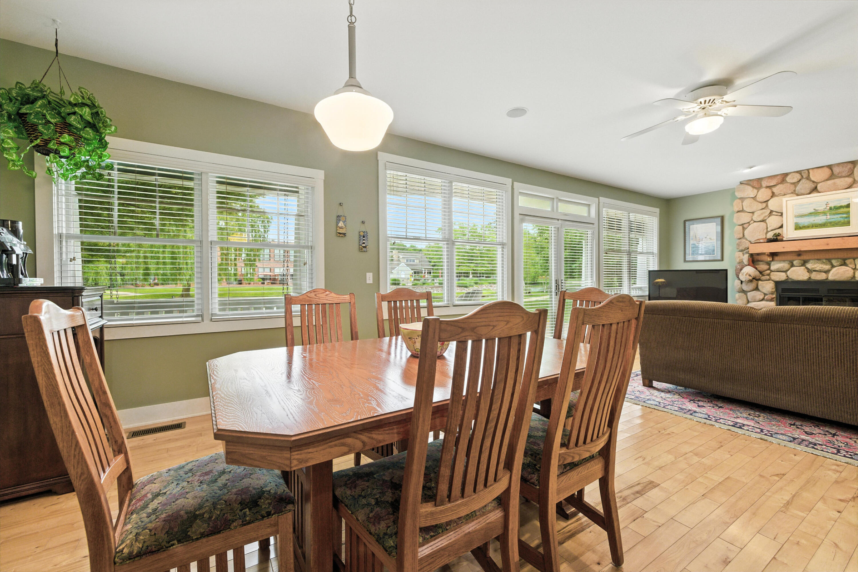 New Buffalo, Michigan 49117, United States, 3 Bedrooms Bedrooms, ,3 BathroomsBathrooms,Residential,Active,160555