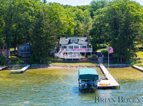 2625 Elmwood Drive Pierson MI 49339