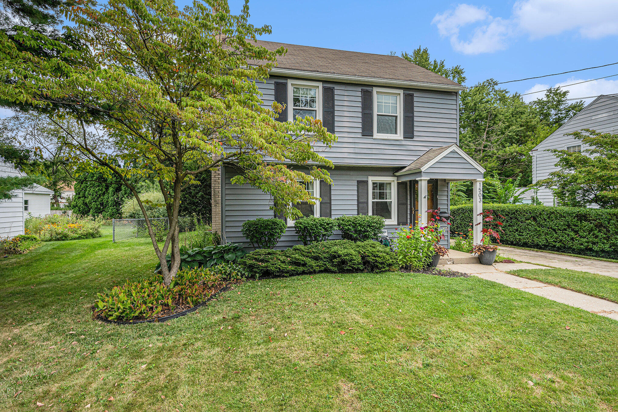 Kalamazoo, Michigan 49001, United States, 3 Bedrooms Bedrooms, ,2 BathroomsBathrooms,Residential,Active,195022