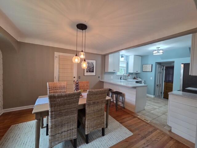 Kalamazoo, Michigan 49001, United States, 3 Bedrooms Bedrooms, ,2 BathroomsBathrooms,Residential,Active,195022