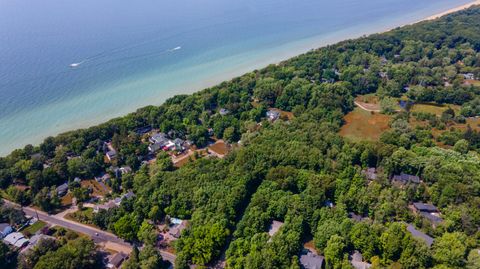 Photo of 3 Wildwood Lane, Douglas, MI 49406 (MLS # 25031772)