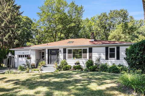 Photo of 208 S Barker Street, New Buffalo, MI 49117 (MLS # 26007163)