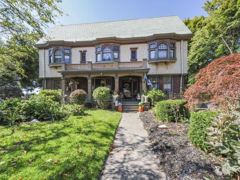 Photo of 516 Maple Street, Manistee, MI 49660 (MLS # 25047213)