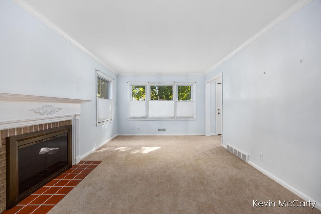 Photo of 1043 Floral Avenue SE, East Grand Rapids, MI 49506 (MLS # 25047786)