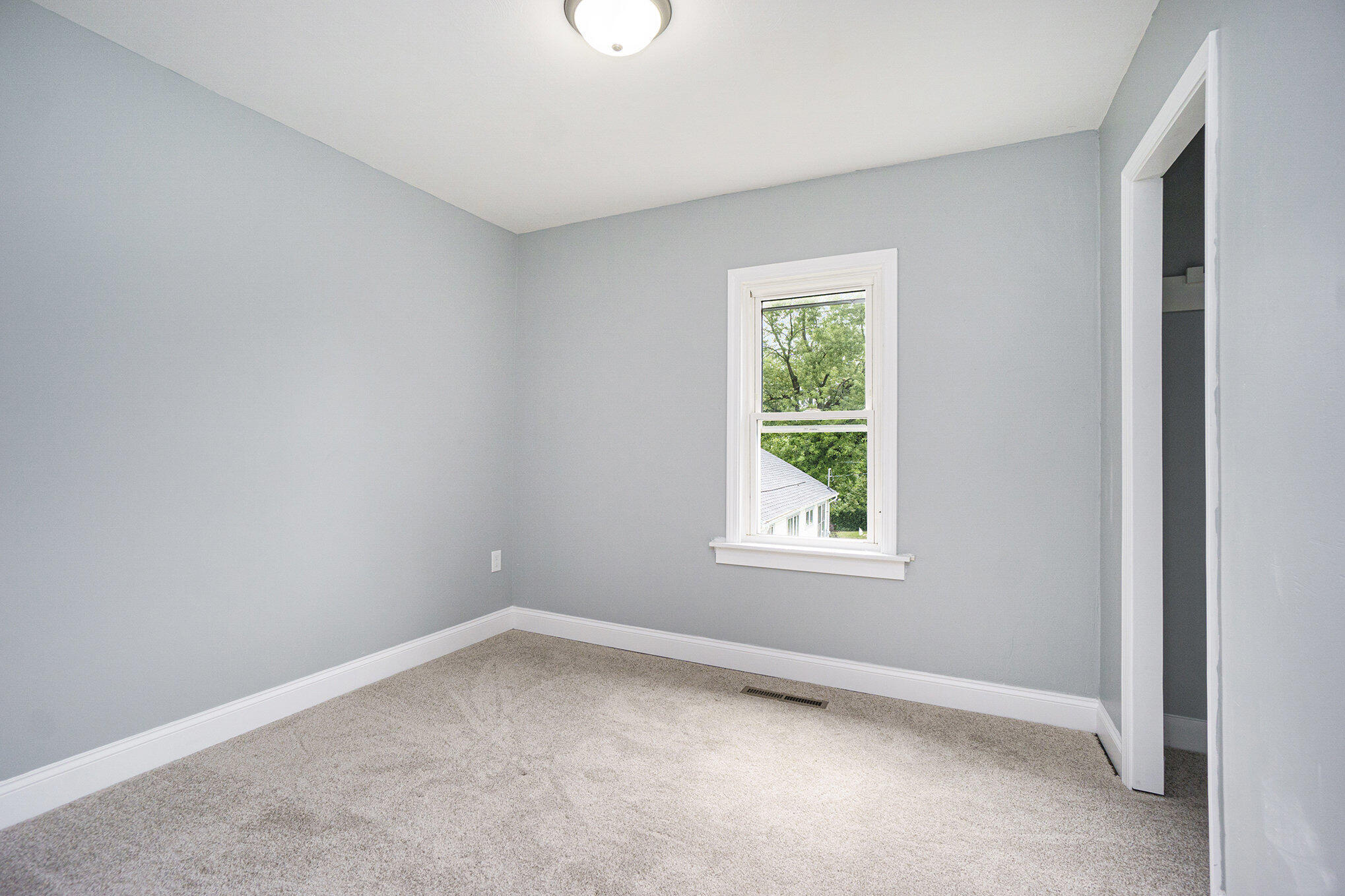 Kalamazoo, Michigan 49048, United States, 3 Bedrooms Bedrooms, ,1 BathroomBathrooms,Residential,Active,168588