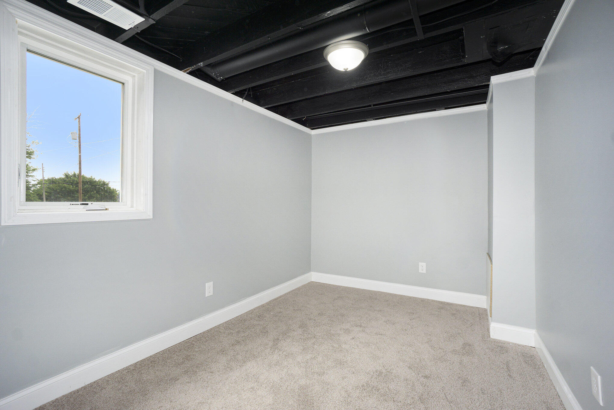 Kalamazoo, Michigan 49048, United States, 3 Bedrooms Bedrooms, ,1 BathroomBathrooms,Residential,Active,168588