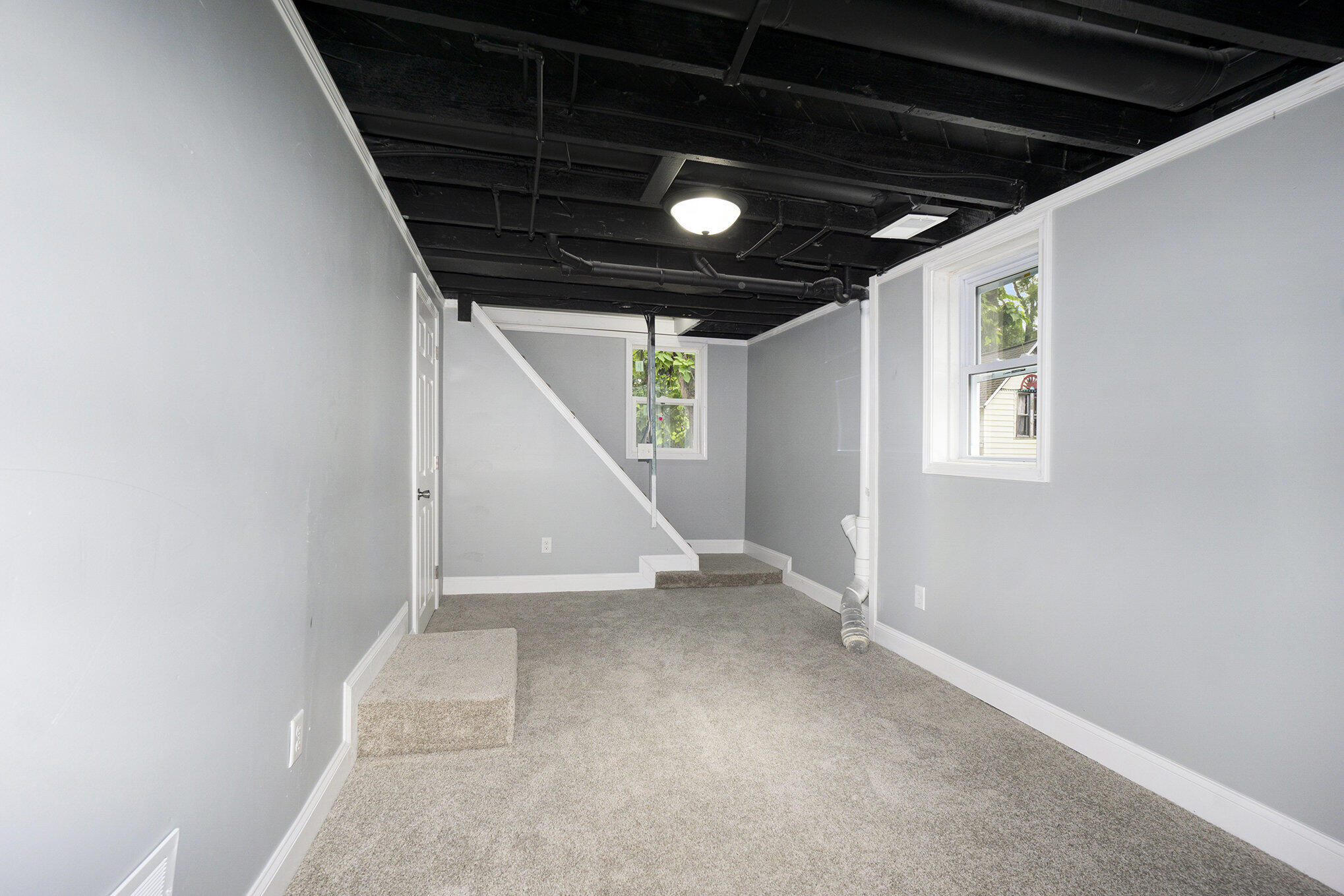 Kalamazoo, Michigan 49048, United States, 3 Bedrooms Bedrooms, ,1 BathroomBathrooms,Residential,Active,168588