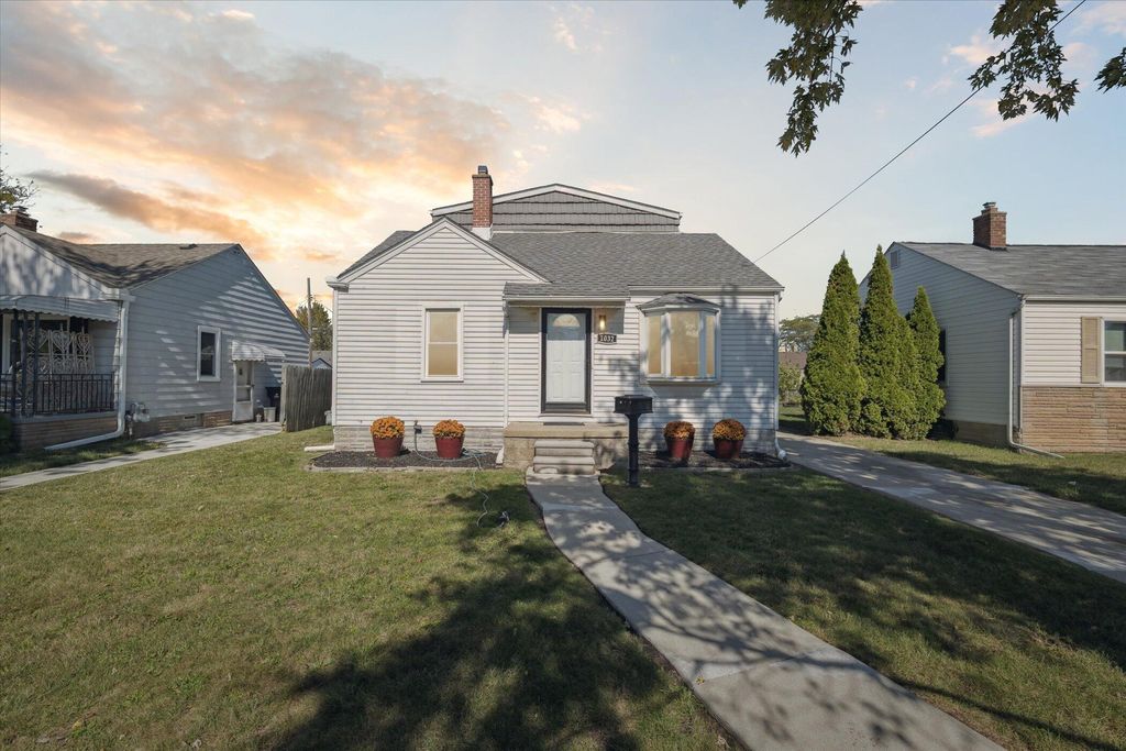 Photo of 1032 Hudson Street, Wyandotte, MI 48192 (MLS # 25050669)