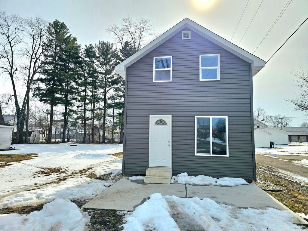 Photo of 108 E Murray Avenue, White Pigeon, MI 49099 (MLS # 26005846)