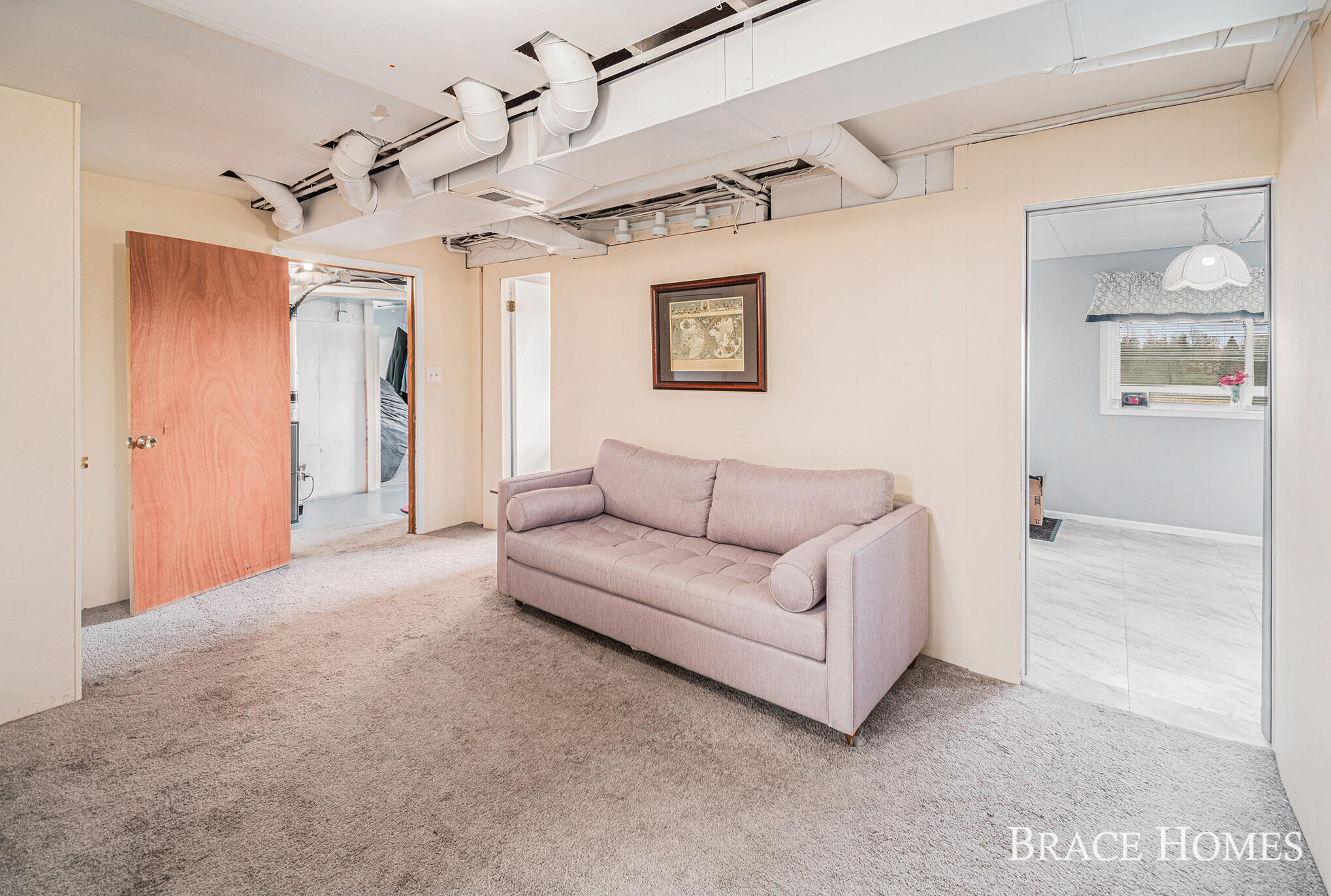 Comstock Park, Michigan 49321, United States, 3 Bedrooms Bedrooms, ,3 BathroomsBathrooms,Residential,Pending,121965