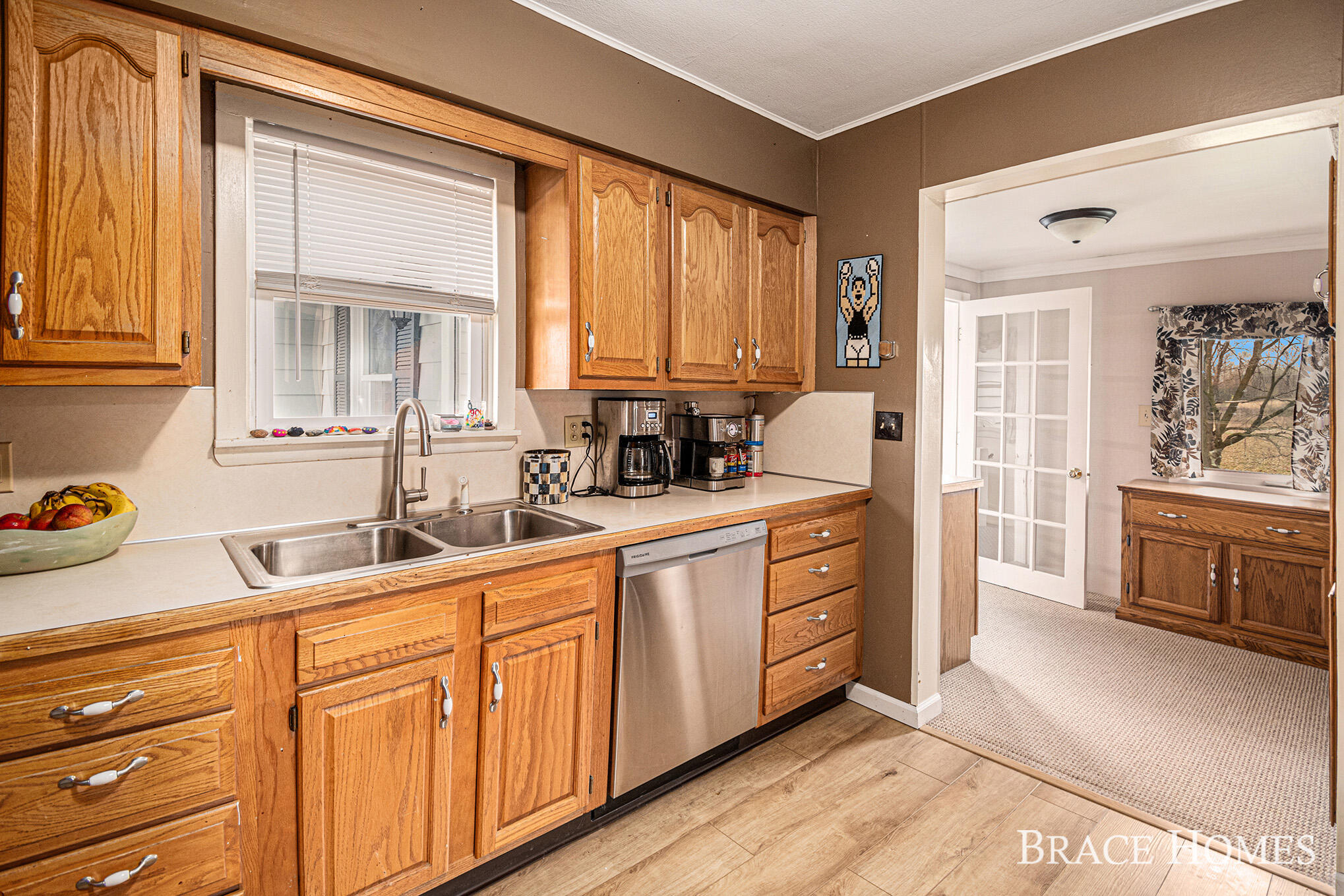 Comstock Park, Michigan 49321, United States, 3 Bedrooms Bedrooms, ,3 BathroomsBathrooms,Residential,Pending,121965