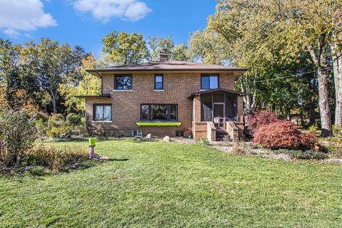 Photo of 2294 Colfax Avenue, Benton Harbor, MI 49022 (MLS # 25056955)