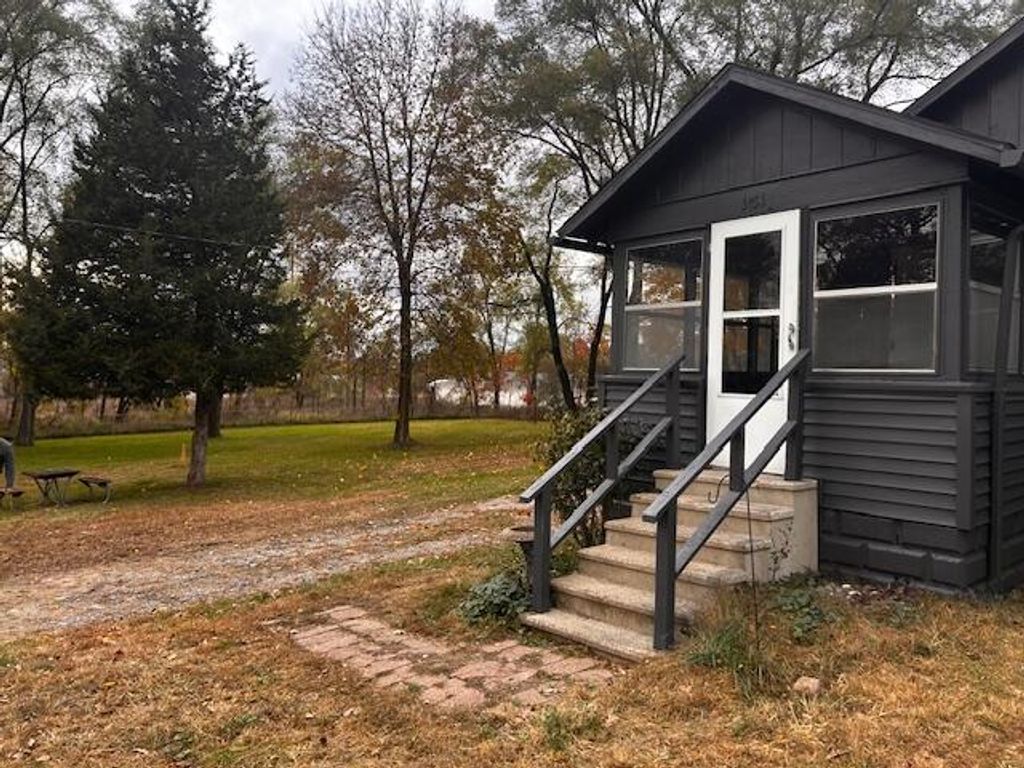 Photo of 151 Glynlee Street, Battle Creek, MI 49014 (MLS # 25056623)