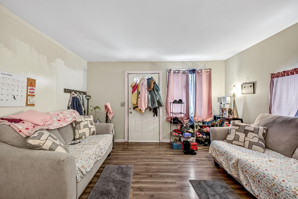 Photo of 3133 Sanford Street, Muskegon, MI 49444 (MLS # 25062524)