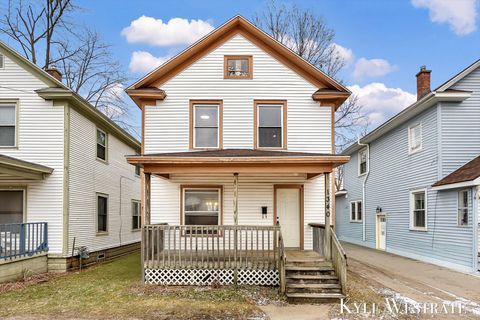 Photo of 1340 Manwaring Place SE, Grand Rapids, MI 49507 (MLS # 26002107)