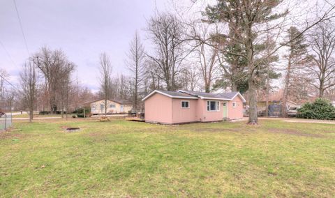 1062 S Woodland Street, Muskegon, MI 49442 - MLS#: 25013549